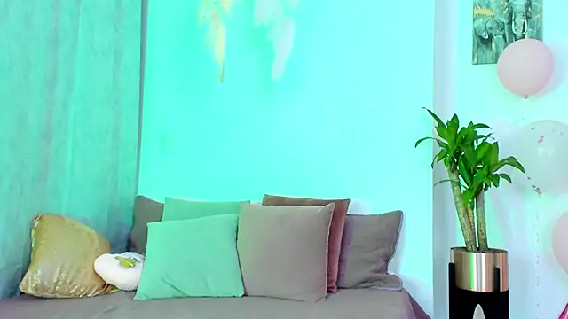 StormiRusso online show from February 2025 05:20:02 AM