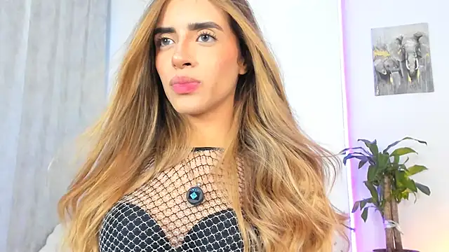 StormiRusso online show from September 2025 11:05:02 PM