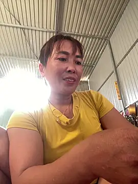 Linaannn online show from March 2025 09:55:02 AM