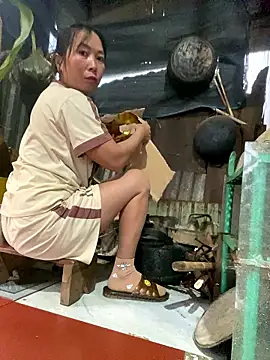 Linaannn online show from January 2026 11:51:01 PM