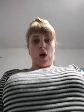 CoddessCrystal online show from October 2025 07:20:02 AM