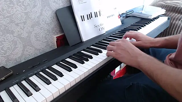 MrStraightDik online show from October 2025 12:27:01 PM