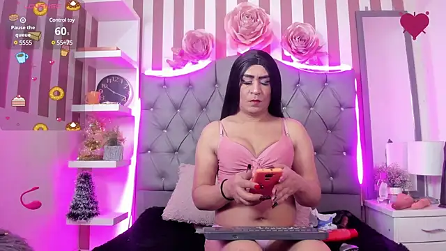 Natasha Hart online show from January 2025 04:30:01 AM