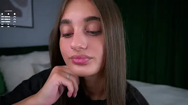 PiquingOgalala online show from October 2025 12:55:02 AM