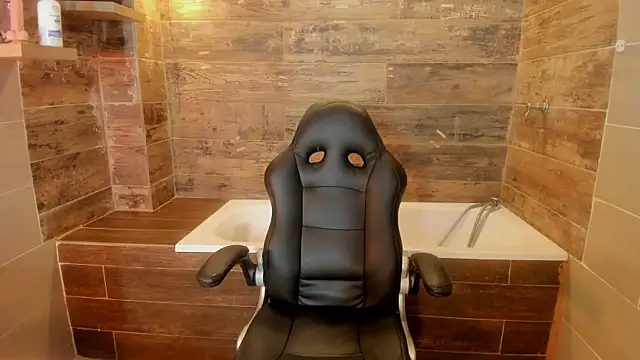 Hanah Greey online show from December 2024 01:49:01 PM