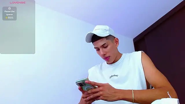 Snapshot of Valerio_20 chatting on February 2025 08:20:02 PM Valerio 20 online show from February 2025 08:20:02 PM