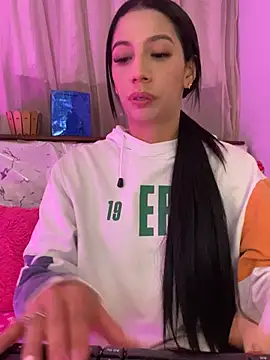 Lina10 online show from January 2026 09:30:02 PM