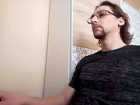 Snapshot of 8Arch9 chatting on February 2025 08:18:02 AM 8Arch9 online show from February 2025 08:18:02 AM