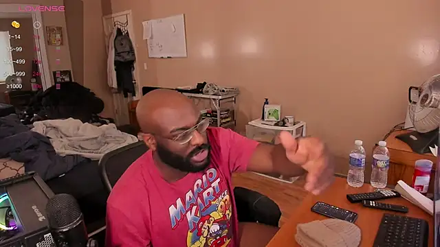 MrChuckDailyXXX online show from February 2025 03:03:01 PM