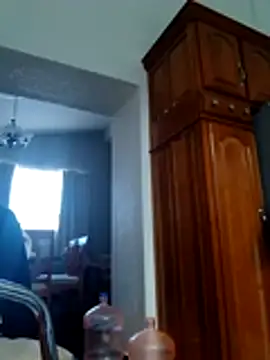 Rober2230 online show from December 2025 09:33:01 PM