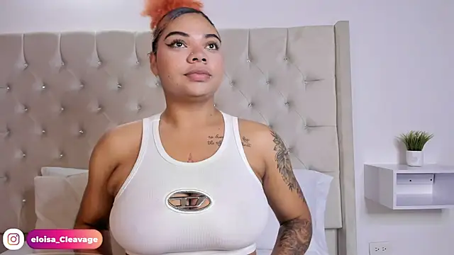 Eloisa cleavage  online show from February 2025 11:02:02 AM