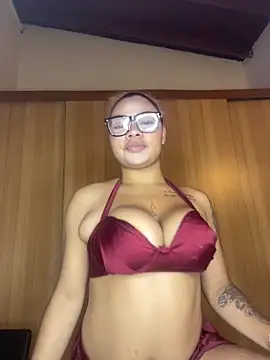 Eloisa cleavage  online show from April 2026 10:07:02 AM