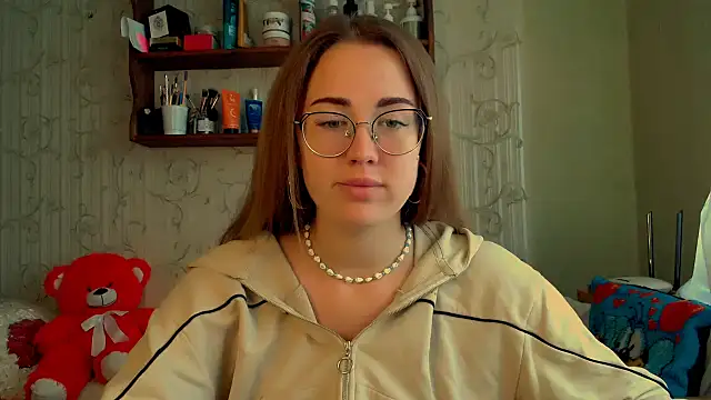 luxie milady online show from October 2025 11:30:01 AM