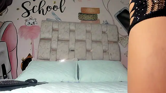 EMMA SWEETT1 online show from March 2025 03:47:02 PM