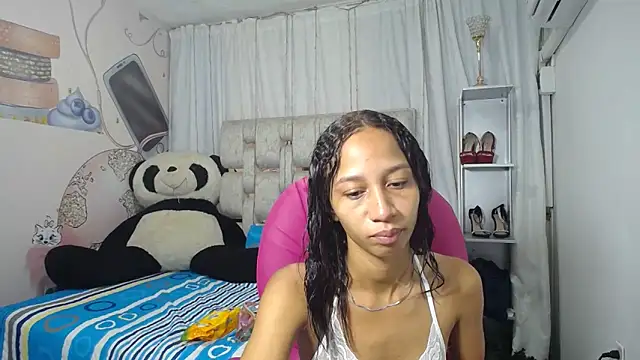 EMMA SWEETT1 online show from January 2026 12:42:02 PM