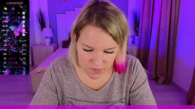 EVAshinyGIRL online show from December 2024 07:44:01 AM