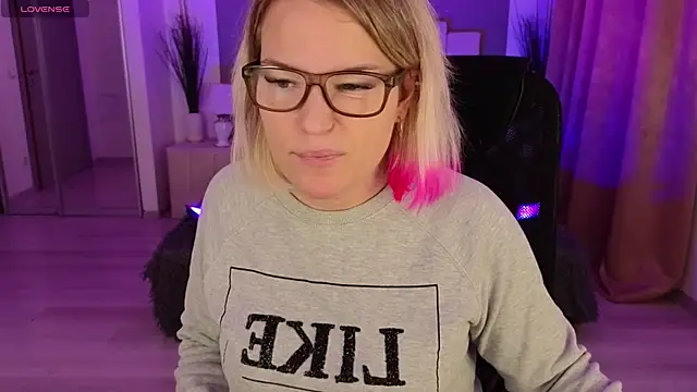 EVAshinyGIRL online show from January 2025 07:55:02 AM