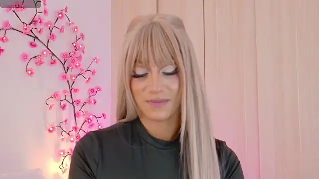 VictoriaRoss1 online show from May 2026 02:22:02 PM
