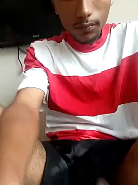 Snapshot of slimmydaddy69 chatting on April 2026 12:38:01 PM slimmydaddy69 online show from April 2026 12:38:01 PM