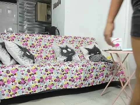 Snapshot of GenesisTT chatting on February 2025 05:18:02 AM GenesisTT online show from February 2025 05:18:02 AM