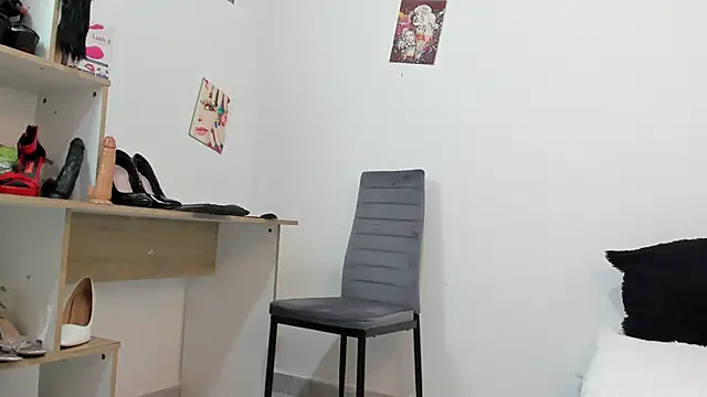 Snapshot of GenesisTT chatting on November 2025 03:17:01 AM GenesisTT online show from November 2025 03:17:01 AM