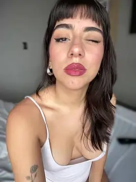 veronicaapink online show from December 2024 06:50:02 PM