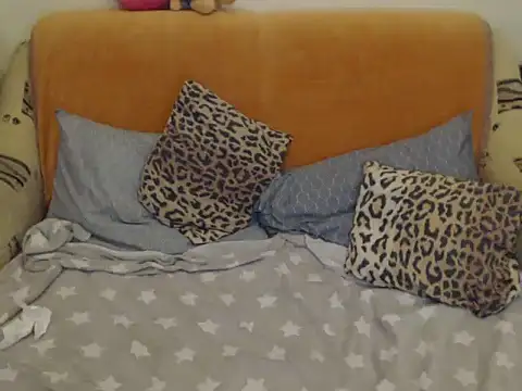 Emmatoo online show from September 2025 08:22:02 PM