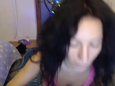 Emmatoo online show from December 2025 02:55:01 PM