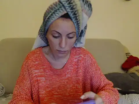 Emmatoo online show from February 2026 07:56:01 PM