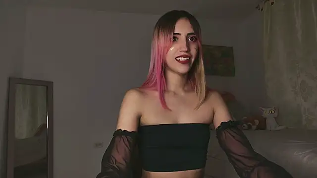 linnie  online show from March 2025 06:10:01 AM