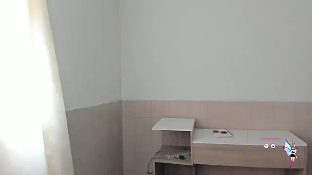 linnie  online show from September 2025 06:18:02 PM