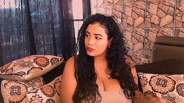 Emmacamille online show from February 2025 04:43:02 PM