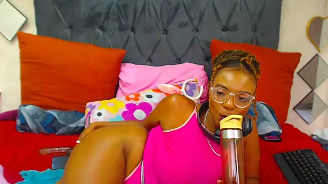 SAVAGExBOO online show from March 2025 03:19:01 PM