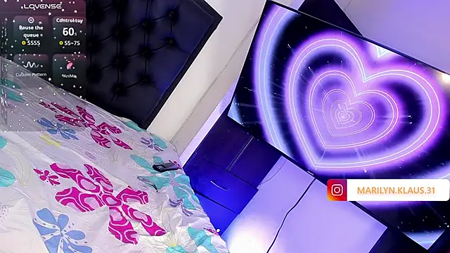 Snapshot of Maryonthemoon chatting on September 2025 04:13:02 AM Maryonthemoon online show from September 2025 04:13:02 AM