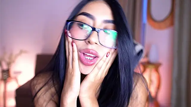 Sara albrecht online show from December 2024 07:00:02 PM