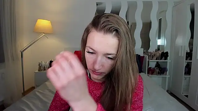 KateRedgar online show from February 2025 02:10:01 PM