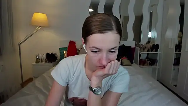 KateRedgar online show from February 2025 01:43:01 PM