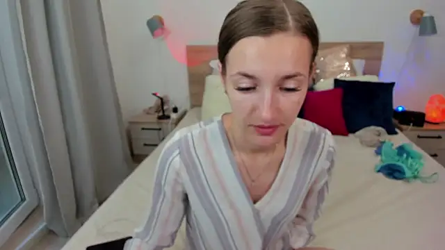 KateRedgar online show from September 2025 03:44:01 PM