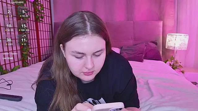 Mia  Peach online show from February 2025 07:33:01 AM