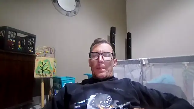 Snapshot of TheSouthernKing chatting on May 2026 10:52:02 PM TheSouthernKing online show from May 2026 10:52:02 PM