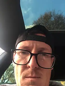 Snapshot of TheSouthernKing chatting on May 2026 02:54:01 PM TheSouthernKing online show from May 2026 02:54:01 PM