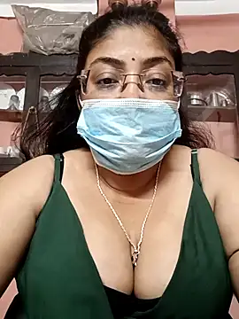 LAVERNIYA  online show from February 2025 09:01:02 PM