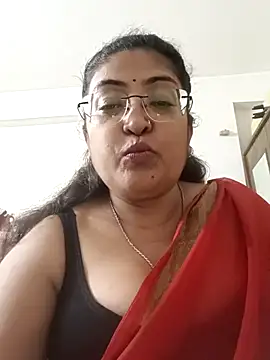 LAVERNIYA  online show from September 2025 06:52:01 PM