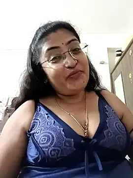 LAVERNIYA  online show from September 2025 07:24:02 PM