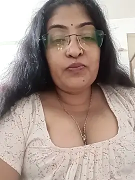 LAVERNIYA  online show from September 2025 11:31:02 AM