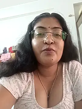 LAVERNIYA  online show from October 2025 09:41:01 AM