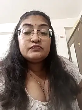 LAVERNIYA  online show from October 2025 12:50:01 PM