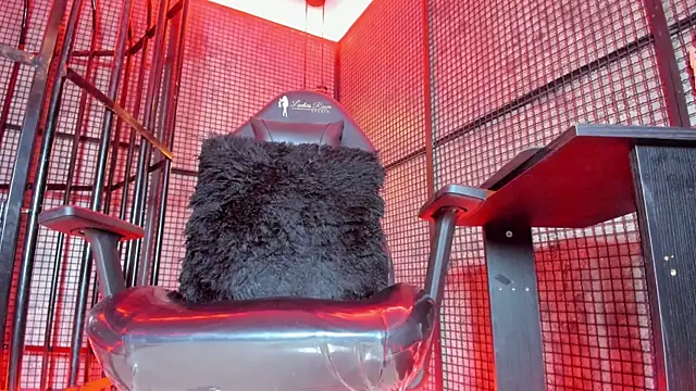 NAILAHARD online show from November 2025 03:29:02 PM