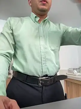 Juanes432 online show from February 2026 07:31:01 PM