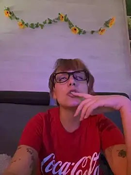 Hawitxui online show from September 2025 05:35:02 PM